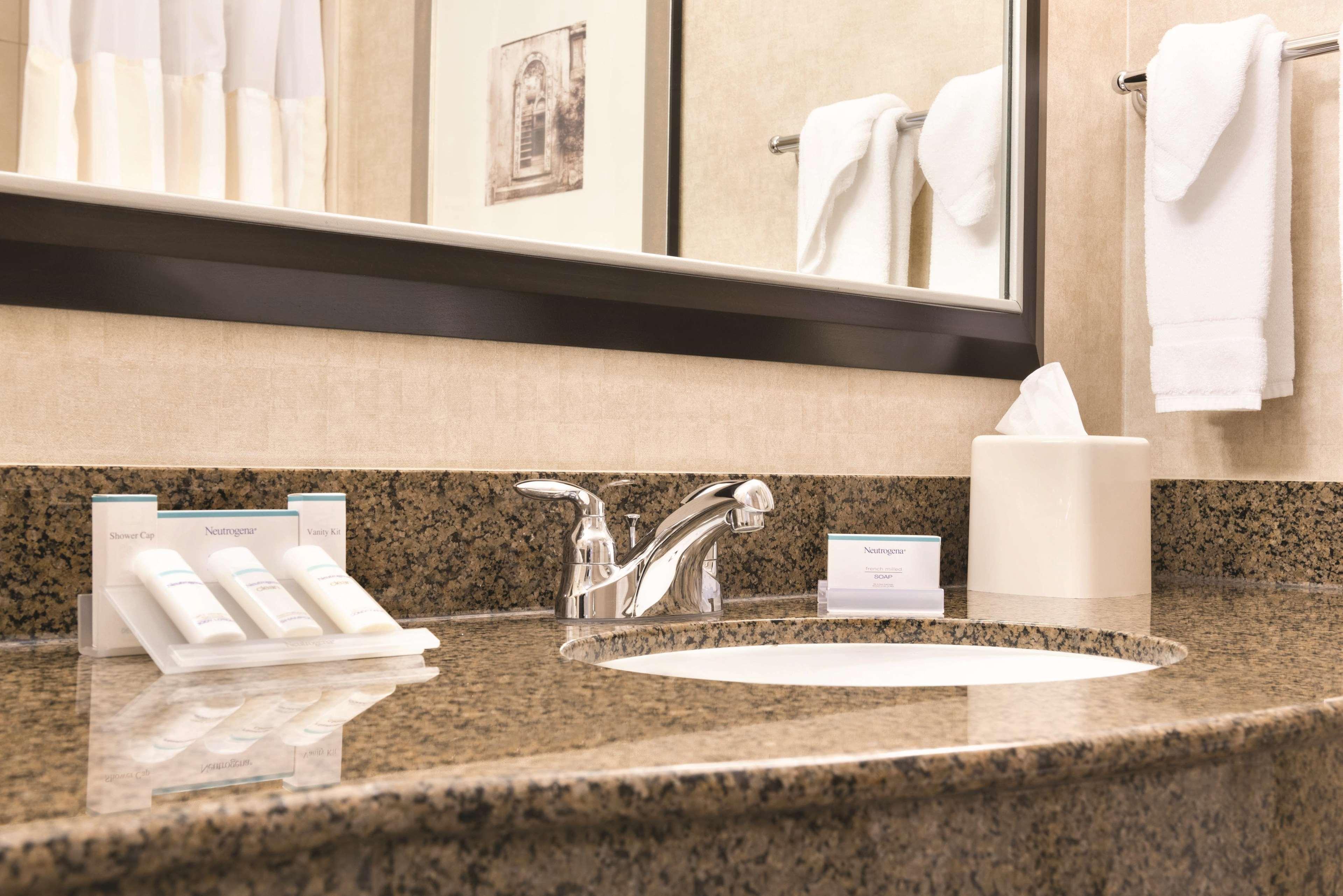 Hilton Garden Inn Fargo Eksteriør billede